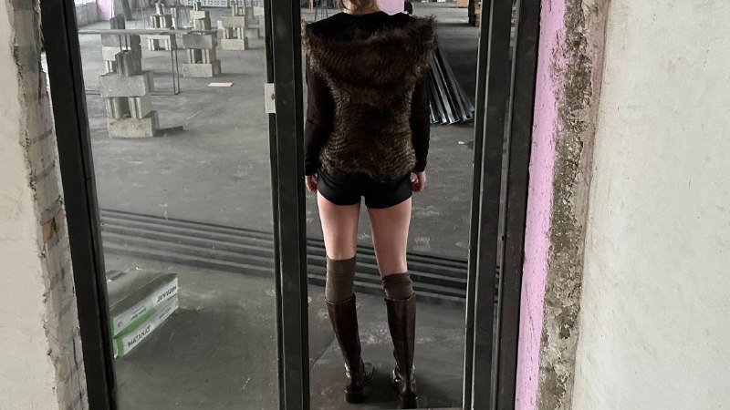 Fur vest with hood, size S 5