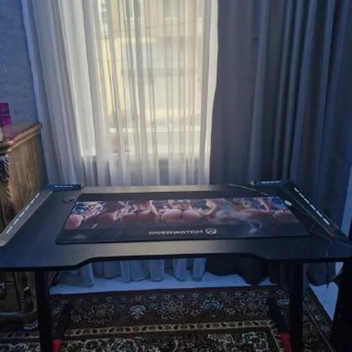 Игровой стол, игровое кресло