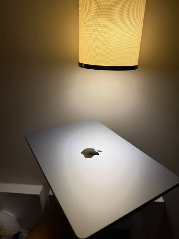 MacBook Air 13” M4 24GB RAM 512GB SSD 2