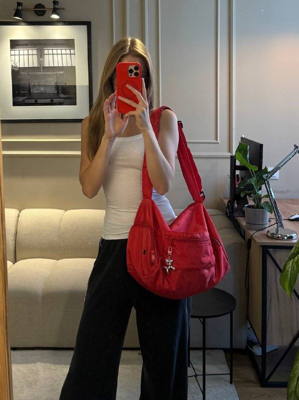 Спортивная сумка, свитшоты Nike Air Jordan, ветровка Puma, футболка Nike Jordan 2