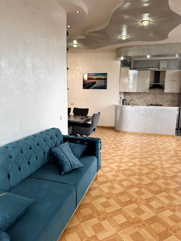 4-комнатная квартира с 3 спальнями, аренда 10