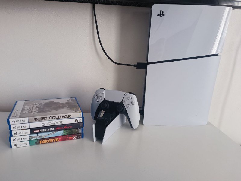 PlayStation 5 дисковая версия с геймпадом и играми