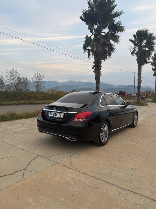 2018 MERCEDES-BENZ C 300 6