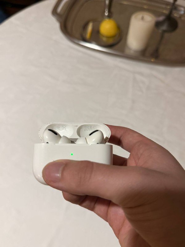 AirPods Pro 1 поколения, левый наушник, кейс
