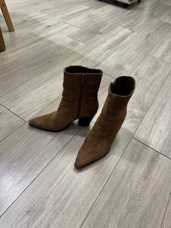 Ботинки натуральная замша размер 39