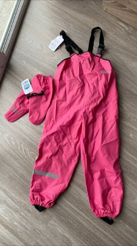 Резиновые сапоги, теплые сапожки и непромокаемый комбез с варежками 7