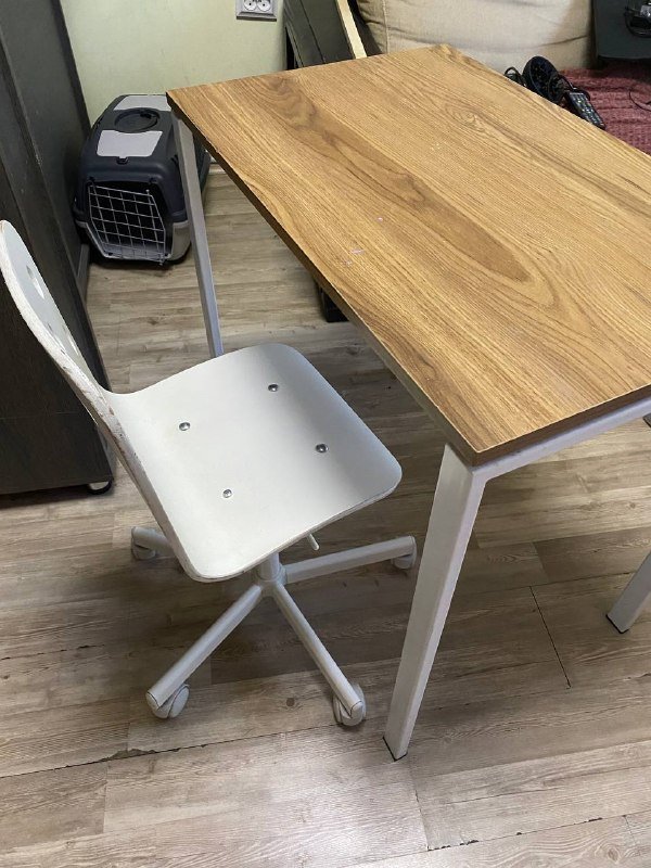 Стол и стул рабочее место