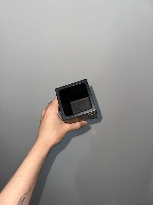 Ваза для цветов, подушка декоративная 2