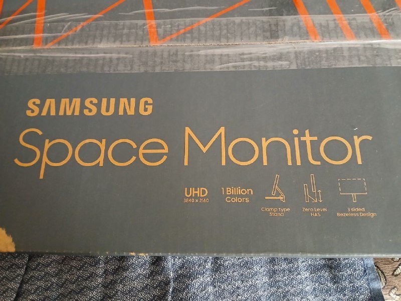 Монитор Samsung Space Monitor 32 дюйма UHD 4К 3