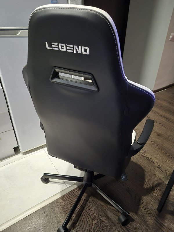 Два рабочих стола 120x60 см 4