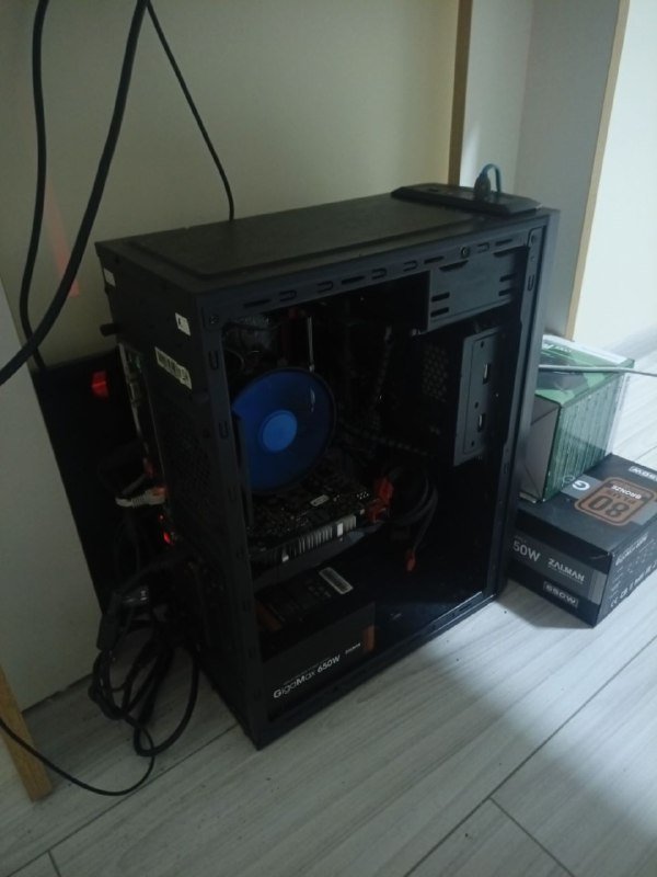 Компьютер, монитор, механическая клавиатура 2