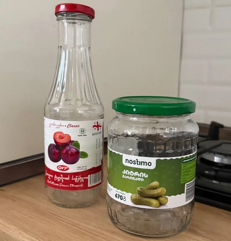Стеклянные банки, бутылки