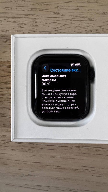 Apple Watch Series SE 2 GPS 44mm Midnight Aluminum Case 3