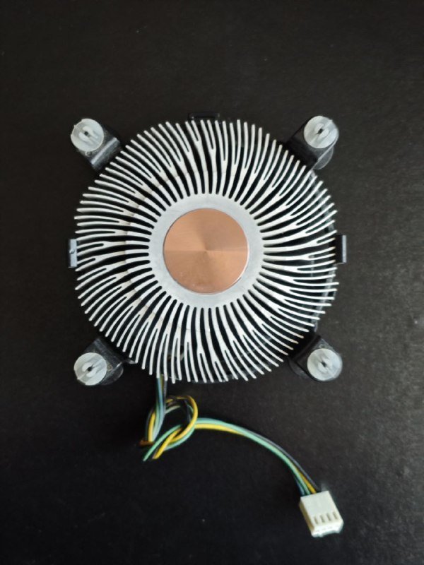 Материнская плата P8H61-M LE/USB3, процессор I5-3330, оперативная память 16ГБ DDR3, видеокарта RX 460 4GB, куллер Intel, куллер 2E-AC120ZP-RGB 7