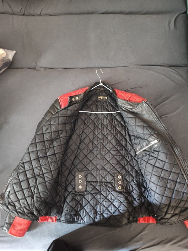 Кожаная куртка Segura, рубашка U.S Polo Assn., футболки Sacoor brothers, штаны, ремни 3