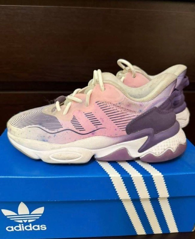 Бомбер, лоферы, кроссовки, куртка, босоножки 3