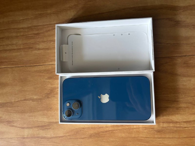 IPhone 13 Blue 128gb 3