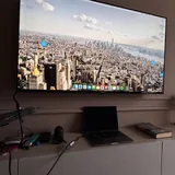 MacBook Pro с проводом HDMI и переходником 1