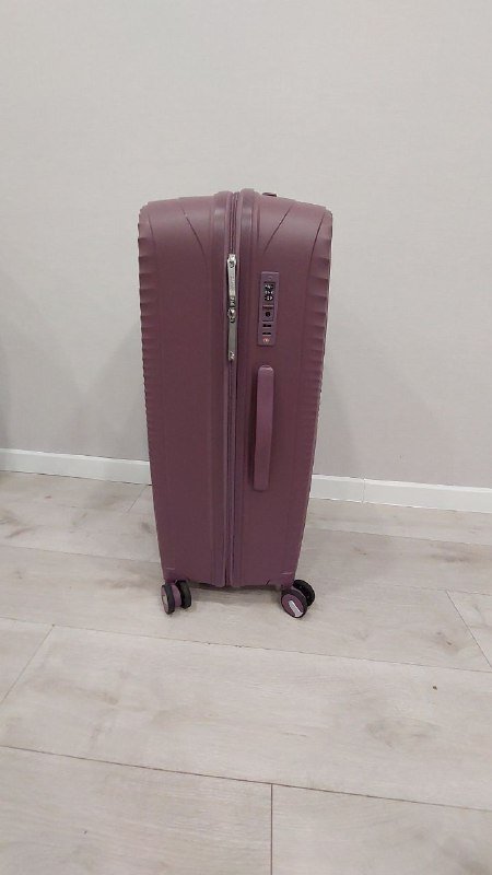 Чемодан на колёсах Francesco Molinary фиолетовый 98.5 л 2