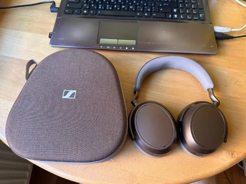 Sennheiser Momentum 4 наушники