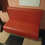 Стулья, диван, оборудование и мебель 2