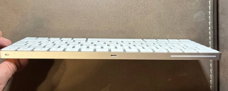 Apple Magic Keyboard первого поколения 3