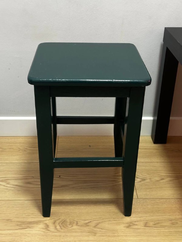 Стеллаж пластиковый Икеа, стул деревянный, столик Икеа 3