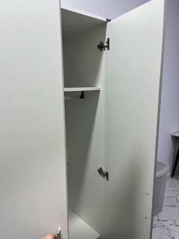 Шкаф, стол со стульями 4