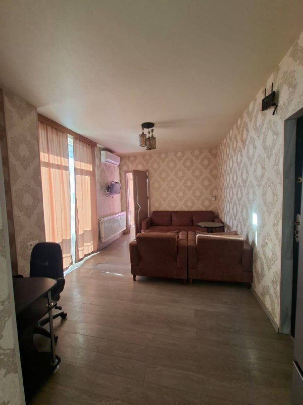 Квартира 1+1 с балконами в Батуми в аренду 4