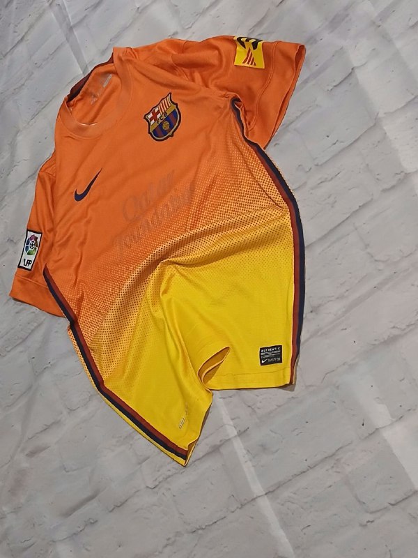 Nike Barcelona t-shirt size M 3