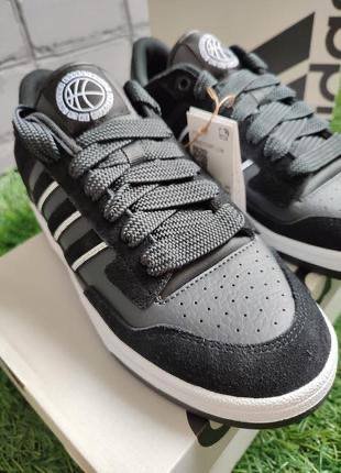 Адидас кроссовки новые 42 размер