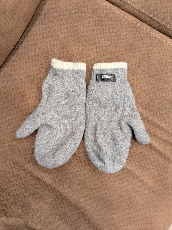 Дудка Maxtone, варежки, худи Yoso, джинсы Mavi, юбка, шорты, платье H&M, гольфик, шорты Waikiki, платье 2