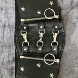 Корсет со звёздочками, корсет со шнуром, цепь, кольца 1