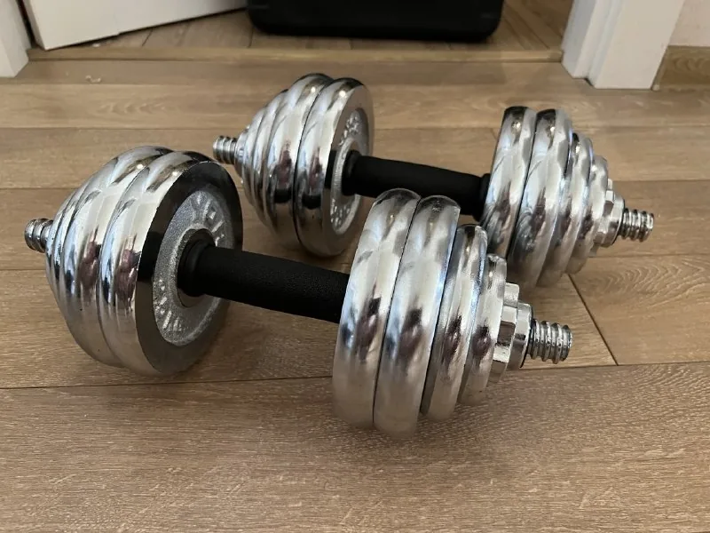 Разборные гантели 2x15 кг с кейсом 1