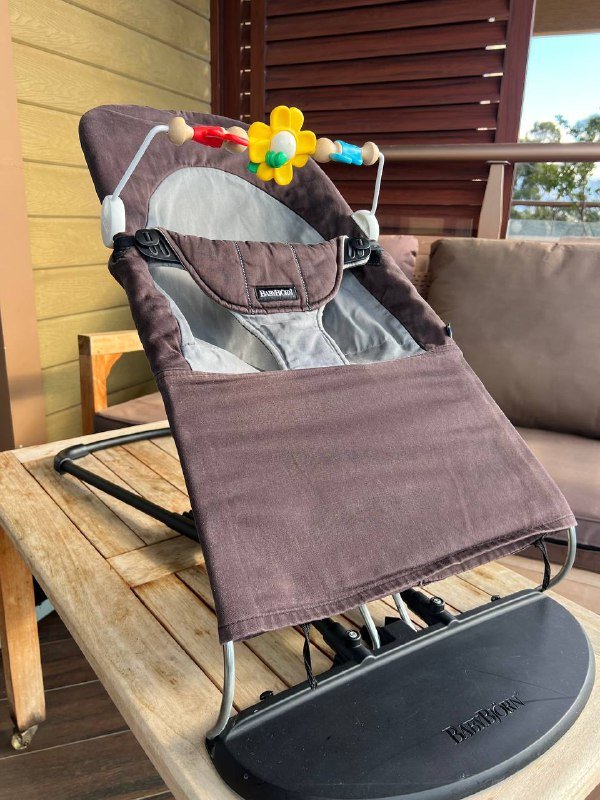 Шезлонг для малыша BabyBjorn