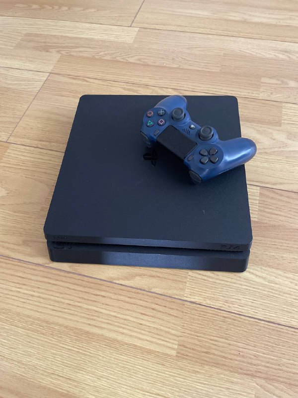 PlayStation 4, джойстик, 4 игры, клавиатура, мышка
