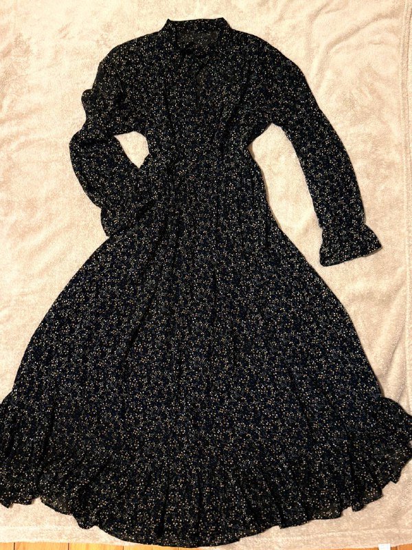 Платья, туфли, джинсы, футболки, топы, блузы, юбка