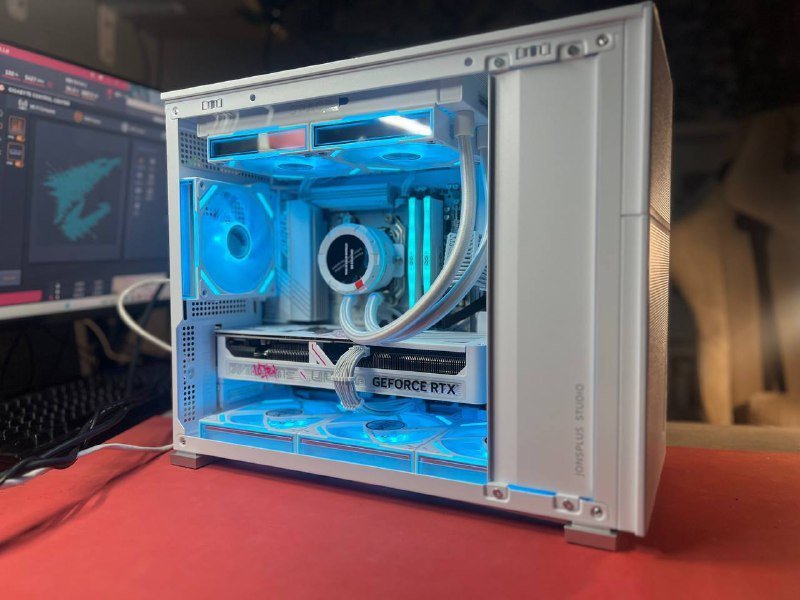 Компьютер с RTX 5070, Ryzen 7 9800x3d, DDR5 32ГБ