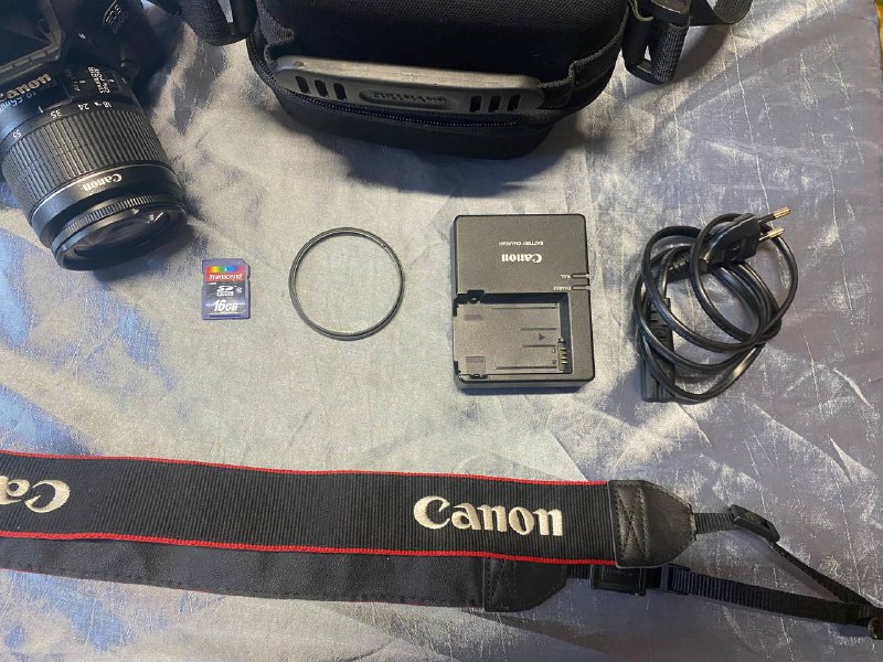 Canon 600D, 18-55mm lens, full set 4