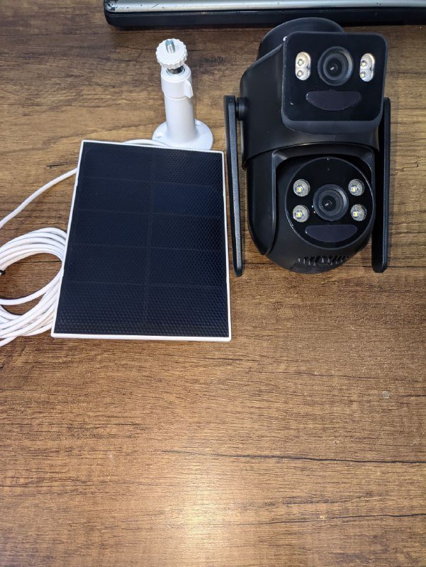 Солнечная панель и камера видеонаблюдения с установкой 2