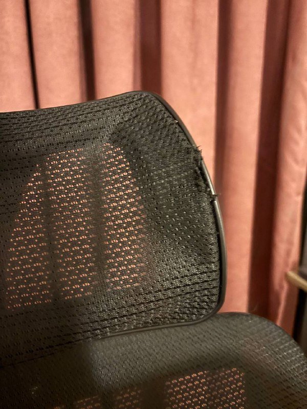 Стол, офисный стул, подставка под телефон 3