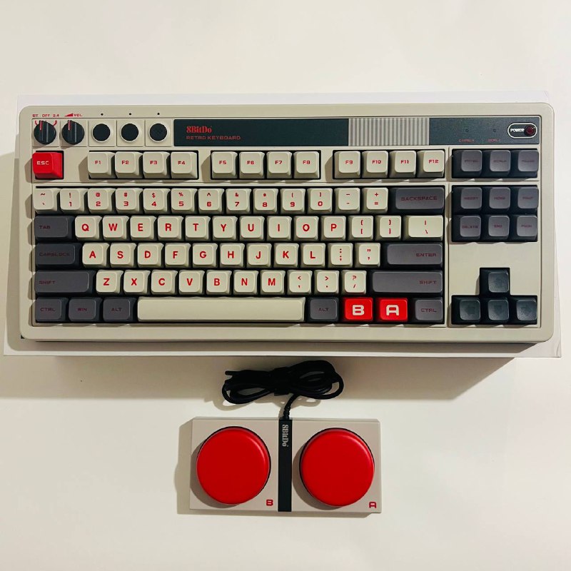 Беспроводная механическая клавиатура 8Bitdo Retro