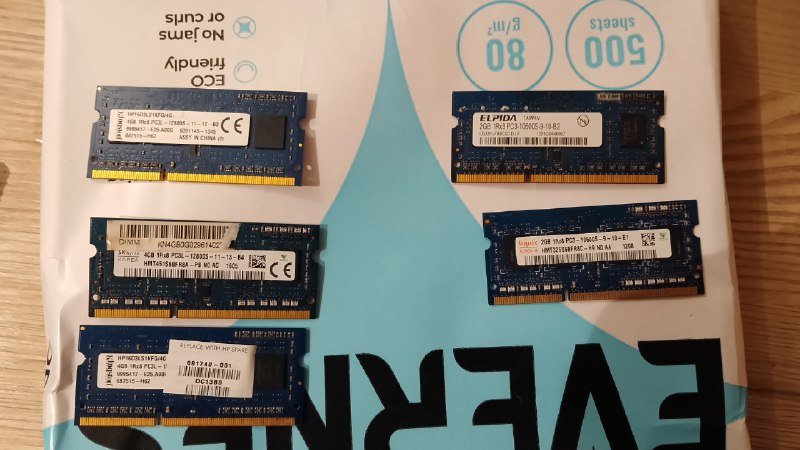 Память для ноутбука So-DIMM DDR4 4GB и 2GB
