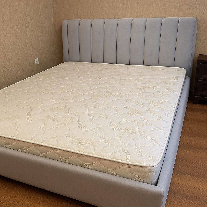 Кровать EmbaWood, матрац EmbaWood