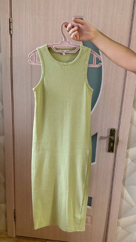 платье-комбинация, платье на пуговицах, сарафан бежевый, сарафан салатовый, брюки, белая рубашка, лосины 4