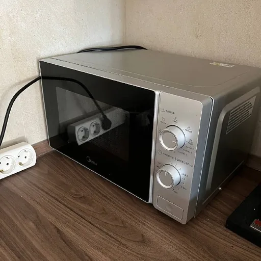 Микроволновка Midea MG720C2AT-S 20л, гриль
