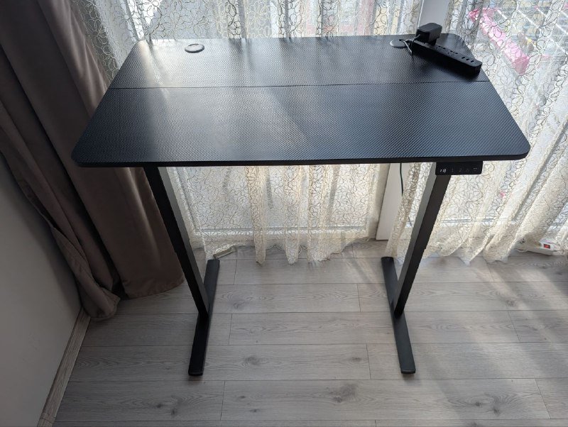 Стол с регулировкой высоты 60х100 4