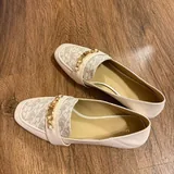 Сандали Puma, лоферы Michael Kors 5