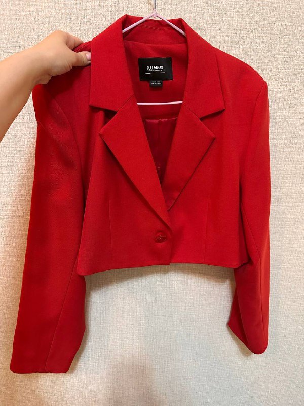 юбка с бахромой, водолазка, безрукавка-кардиган, красный пиджак 5