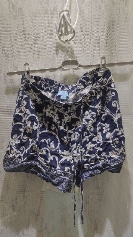 Платье ibiza, платье, свитшот zara, джинсы hm, штаны calzedonia, рубашка Bali, шорты cece, туалетная вода floral defacto, кошелек Tommy Hilfiger, футляр для очков Chanel 6